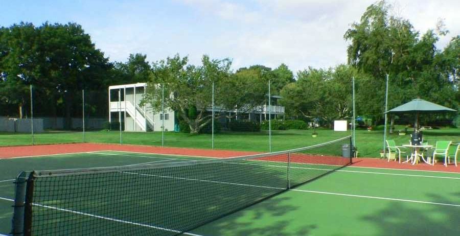 East Hampton House Resort - Tennis Court